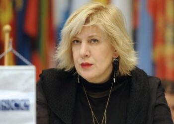 Росіяни незаконно всиновлюють українських дітей — комісар Ради Європи