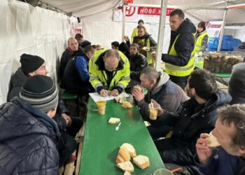 На Куликовому полі в Одесі розгорнули пункт обігріву (адреси ПН) — Новини Одеської області