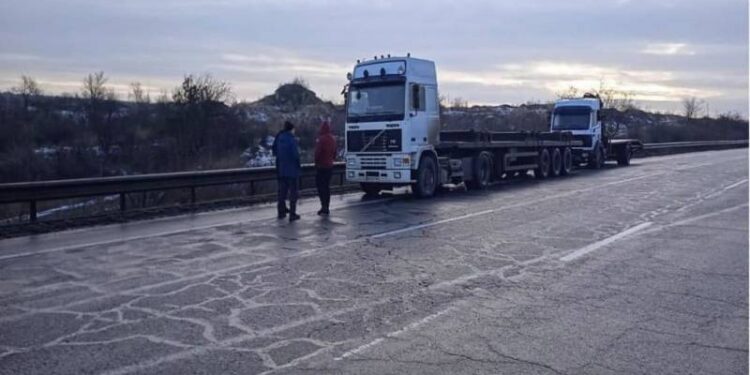 На Одещині перекрили міст через Хаджибейський лиман