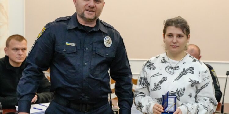 Одеські спелеологи, що врятували у катакомбах дітей які заблукали, отримали нагороди (фото) — Одеса