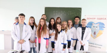 Одеські волонтери та медики продовжують роботу з популяризації донорства крові та здорового способу життя в молодіжному середовищі | Одеський Монітор