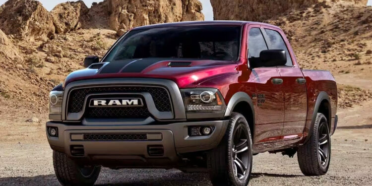 V8 ещё немного поживёт: пикап Ram 1500 Classic остаётся на 2024 модельный год — АВТО НОВОСТИ