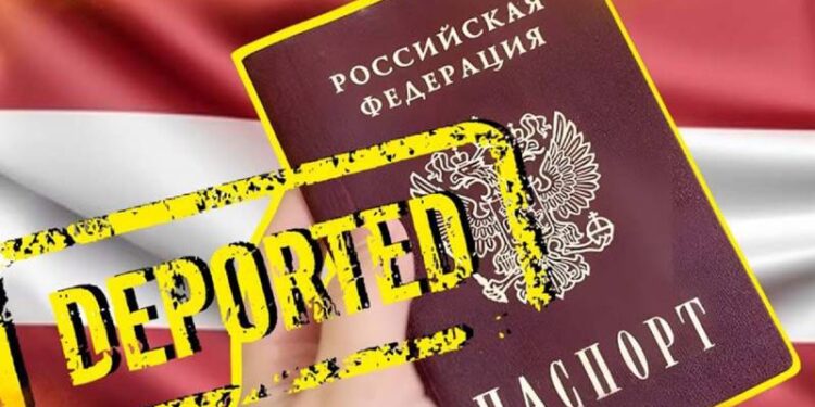 З Латвії планують депортувати біля тисячі росіян