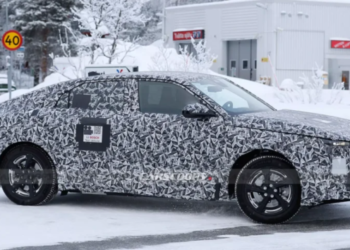 Опубліковано перші знімки електрокросовера DS — Автоновини