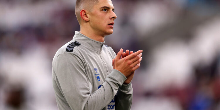 Миколенко возглавил рейтинг лучших левофланговых защитников АПЛ (13 февраля 2024 г.) — Новости футбола