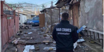 Дві години залишалася під завалами: померла жінка, яка постраждала внаслідок дронового удару по Одесі