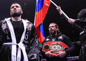 «Никогда не употреблял запрещенных веществ». Бетербиев о «нетипичной» допинг‑пробе