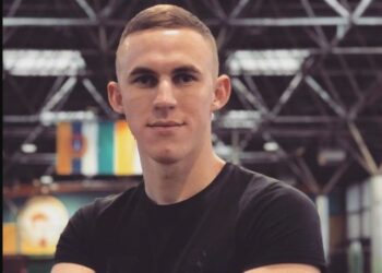 Мати зниклого безвісти у 2022 році захисника острова Зміїний не втрачає надії та чекає на нього вдома