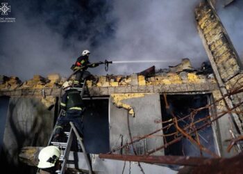 Нічна атака по Одесі: збитий дрон упав на будівлю в прибережній зоні, загинуло троє людей