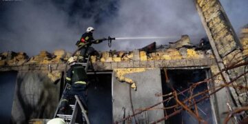 Нічна атака по Одесі: збитий дрон упав на будівлю в прибережній зоні, загинуло троє людей