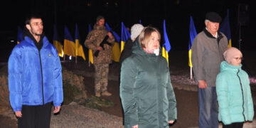 В Южному заклали символічний камінь на місці майбутнього меморіалу на честь Захисників України | YНовини одещіни