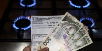 Уряд тимчасово не дозволив піднімати тарифи на газ