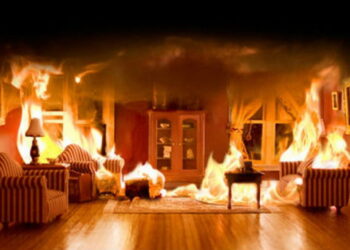 В Одесі спалахнула квартира, є постраждалий