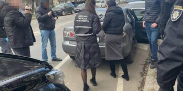 В Одесі судитимуть посадовця, який обклав даниною стихійних вуличних торговців. ФОТО | Кримінальні новини