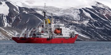 Українська антарктична експедиція прибула на станцію «Академік Вернадський»