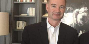 Екс-чиновник Пентагону рекомендує Порошенку переглянути своє бачення боротьби з корупцією