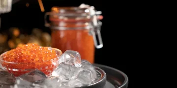 Чорна та красна ікра: які є види й де купити в Україні від виробника?