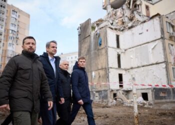 Зеленський і прем’єр Греції відвідали кафедральний собор, який зруйнувала російська ракета