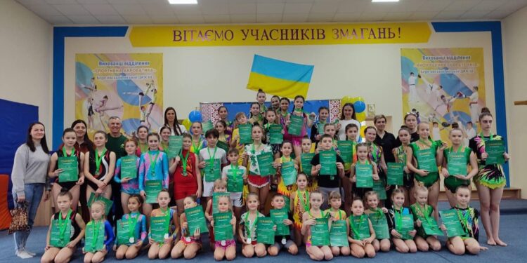 Арцизькі спортсмени вдало виступили у відкритій першості зі спортивної акробатики