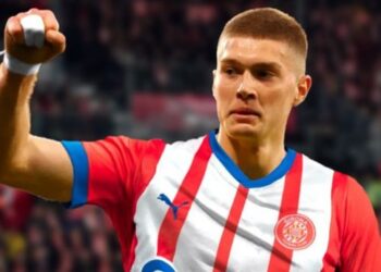 Черкащанин Довбик тричі поспіль став кращим гравцем місяця в своїй команді