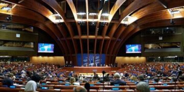 ПАРЄ почала процедуру оскарження повноважень делегацій РФ