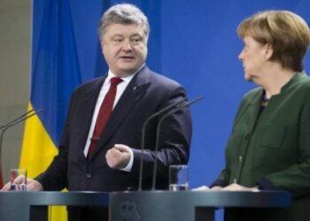 Порошенко обговорить з Меркель Донбас, ситуацію на Азовському морі і Крим