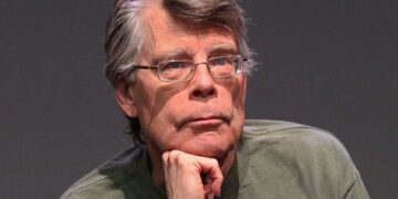 Стівен Кінг закликав звільнити Олега Сенцова