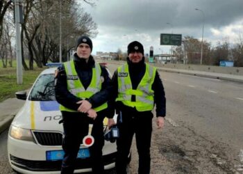 В Одесі патрульні допомогли породіллі оперативно дістатися до пологового будинку