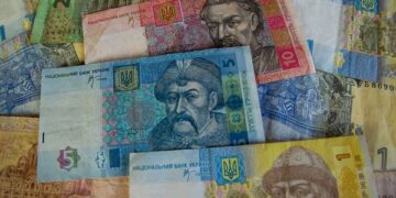 Доля паперових гривень після появи нових монет