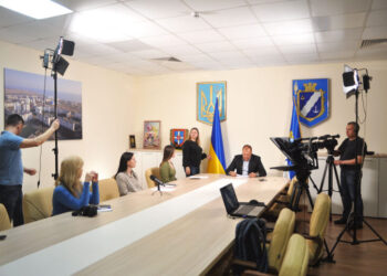 Новацький під час звітування відповів на запитання жителів Южненської ОТГ та ЗМІ | YНовини одещіни