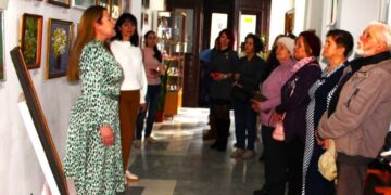 Весняний вернісаж «З надією в серці» збирав друзів