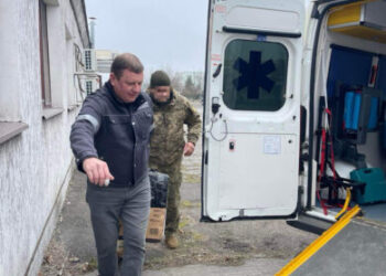Волонтери порту Південний передали на фронт п’яту карету “швидкої” (фото) | YНовини одещіни