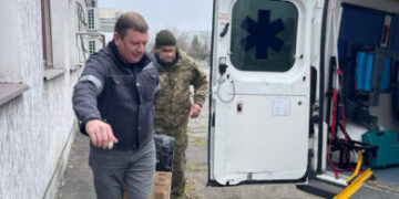 Волонтери порту Південний передали на фронт п’яту карету “швидкої” (фото) | YНовини одещіни