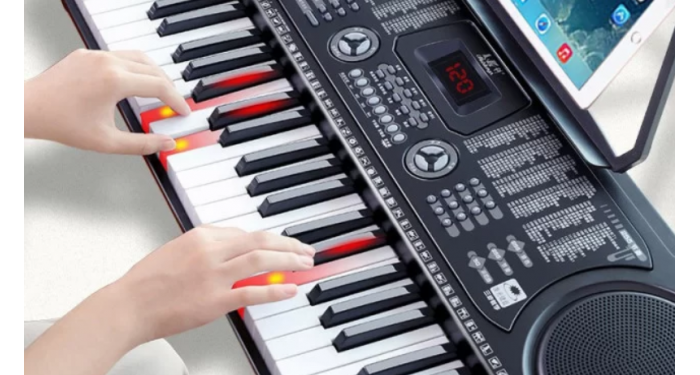 Что лучше купить пианино или синтезатор