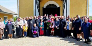 Одеська область: вірні УПЦ в селищі Тарутине зустріли та вшанували великі святині —  Последние новости Одессы за сегодня