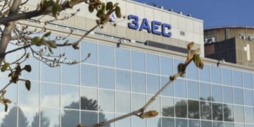 Опасные маневры: Россия использует дроны-камикадзе на Запорожской АЭС