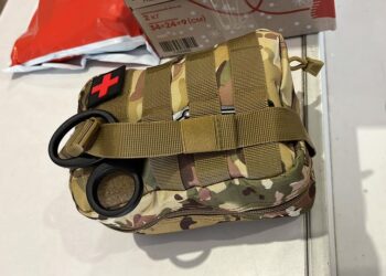 Волонтери з Одеської області передали захисникам України аптечку з тактичною медициною та плитоноску — Последние новости Одессы за сегодня