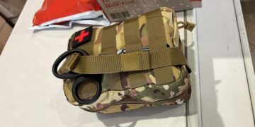 Волонтери з Одеської області передали захисникам України аптечку з тактичною медициною та плитоноску —  Последние новости Одессы за сегодня