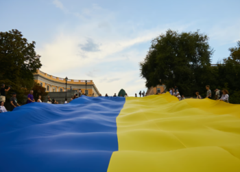 В Одесі розгорнули великий прапор України