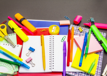 Готовимся к школе: почему выгодно покупать канцелярию на зарубежных сайтах