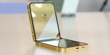 Будущее смартфонов: гибкий экран и Samsung Flip 6 изменяют правила игры