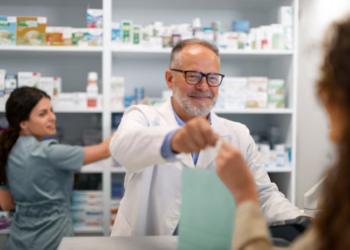 Аптека під рукою: які ліки завжди повинні бути в домашній аптечці