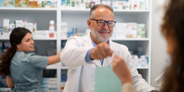 Аптека під рукою: які ліки завжди повинні бути в домашній аптечці