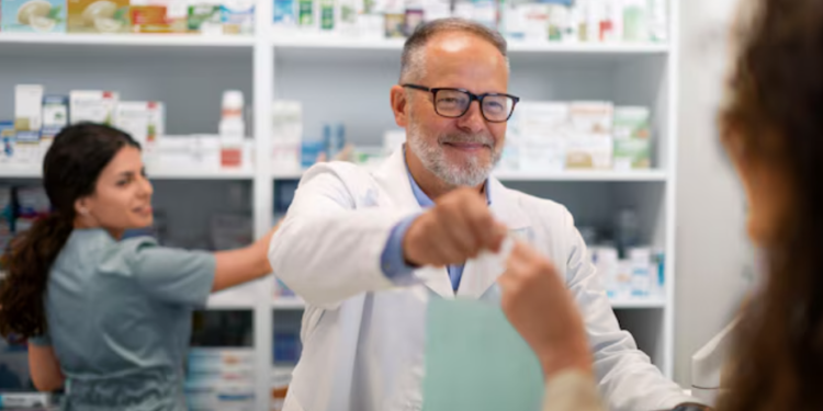 Аптека під рукою: які ліки завжди повинні бути в домашній аптечці