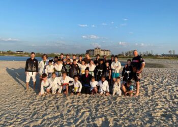 Спортсмени з півдня Одещини організували збори на узбережжі Чорного моря (Відео)