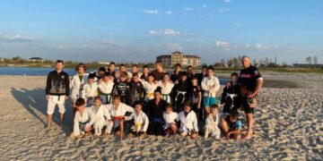 Спортсмени з півдня Одещини організували збори на узбережжі Чорного моря (Відео)