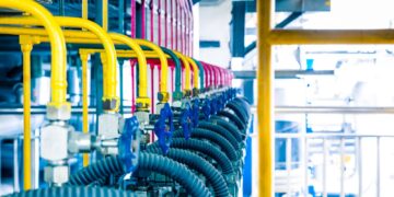 В чем разница между запорной и регулирующей арматурой?