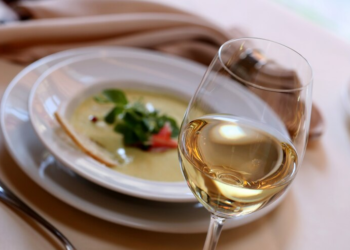 Идеальная пара для белого вина: 5 закусок