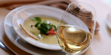 Идеальная пара для белого вина: 5 закусок