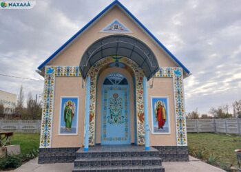 Арцизькі художники розписали фасад каплиці Святого Кипріана ПЦУ (Фото)